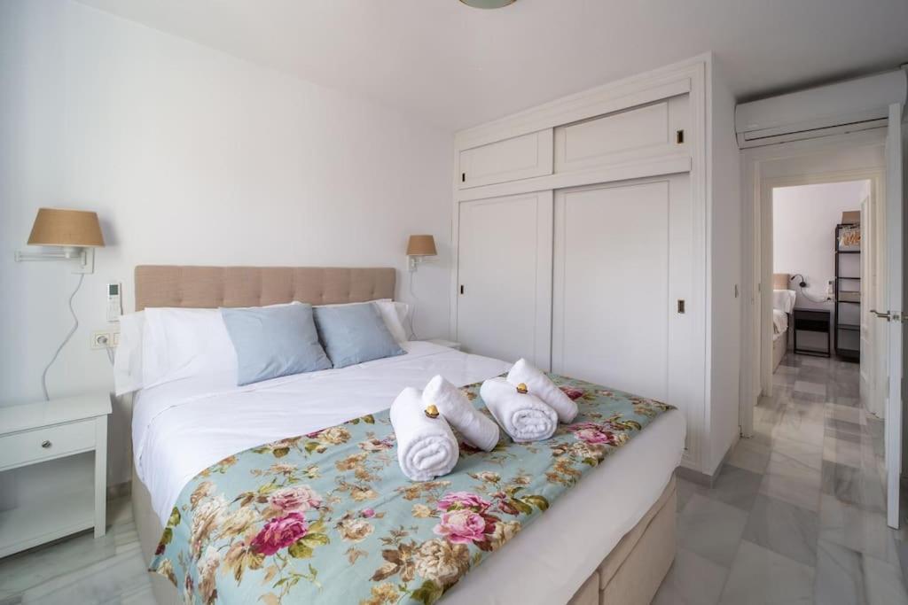 Central And Beautiful Apartment - Free Parking Málaga Exteriör bild