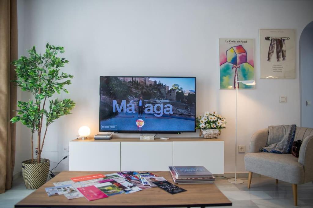 Central And Beautiful Apartment - Free Parking Málaga Exteriör bild