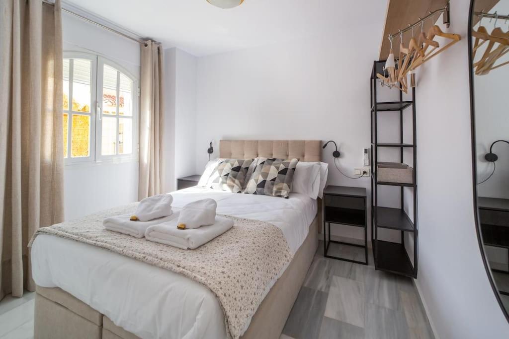 Central And Beautiful Apartment - Free Parking Málaga Exteriör bild